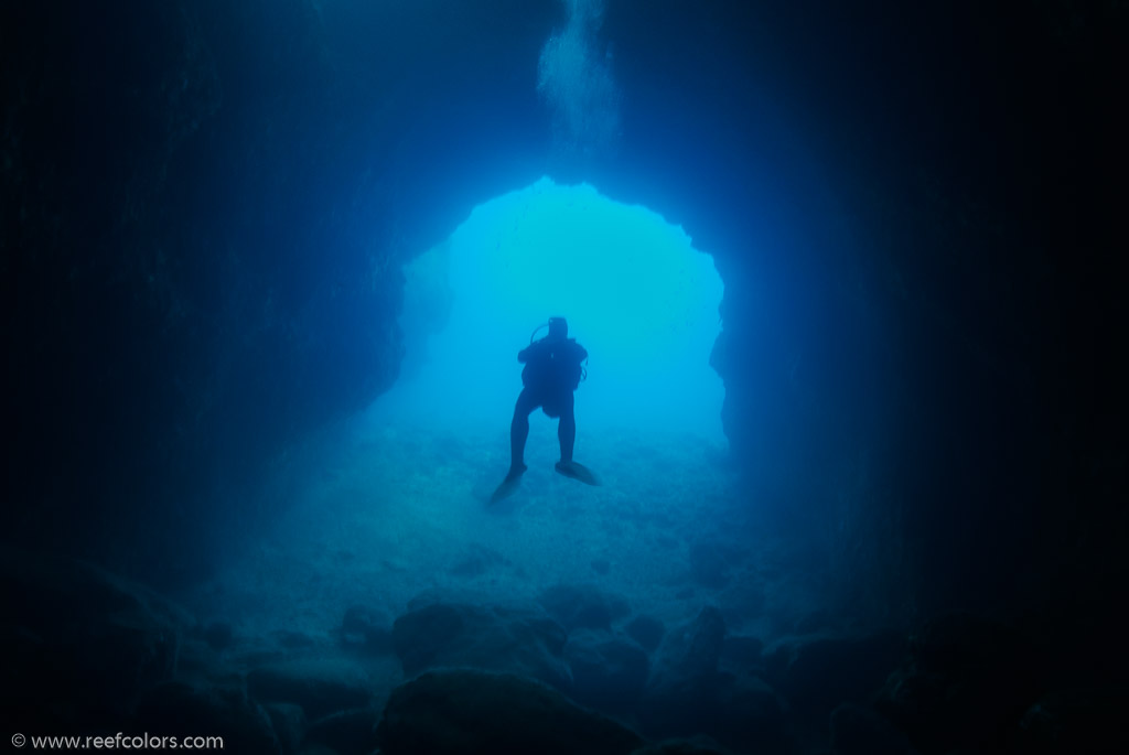 Islas Medas, Dolphin Cave, Costa Brava, Spain;  1/4 sec at f / 4,0, 10 mm