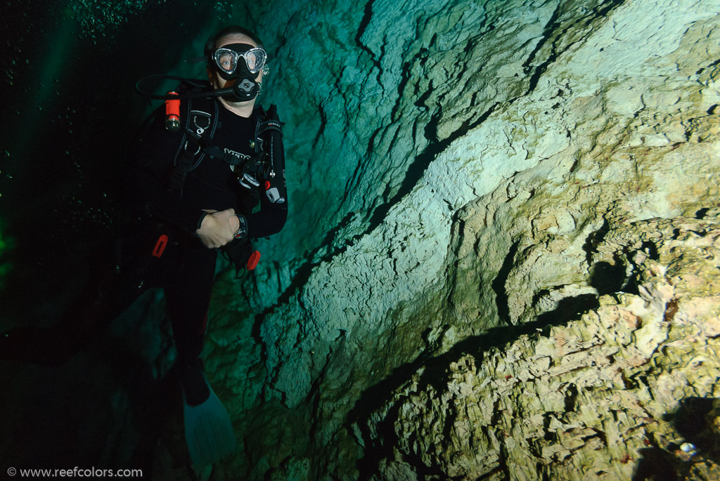 El Brinco Cave, Bahia de Cochinos, Cuba;  1/80 sec at f / 5,6, 10 mm